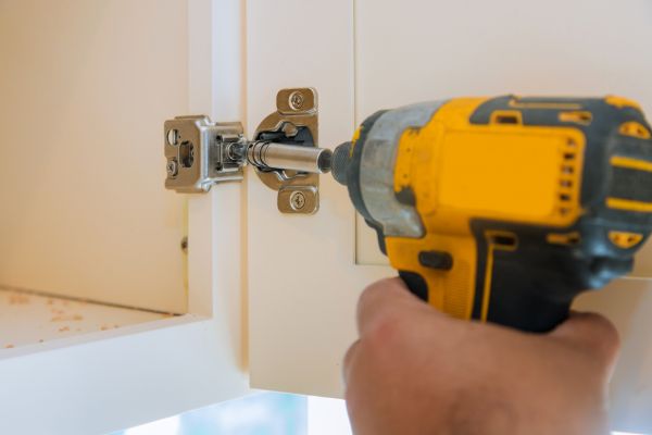 Cupboard Door Hinge Repair in Lufkin