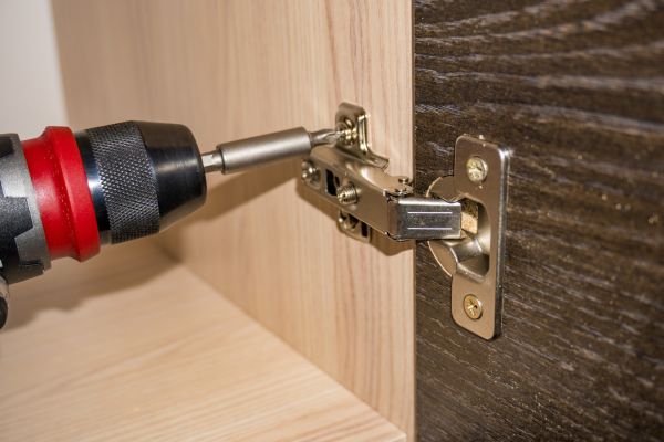 Cabinet Hinge Replacement in Lufkin